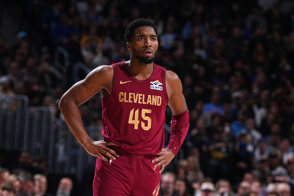 容的国足更 容的国足更